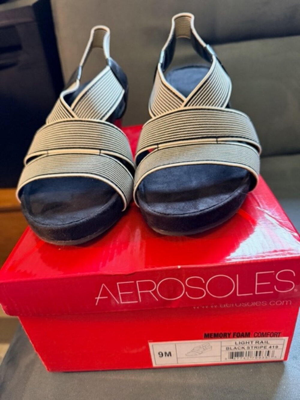 Aerosoles Black and White Sandals Size 9M
